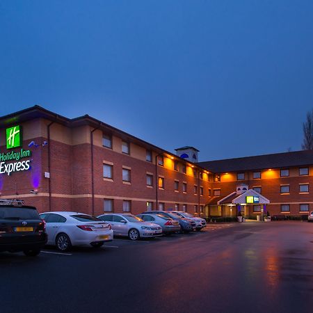 Holiday Inn Express Taunton East By Ihg Exteriér fotografie