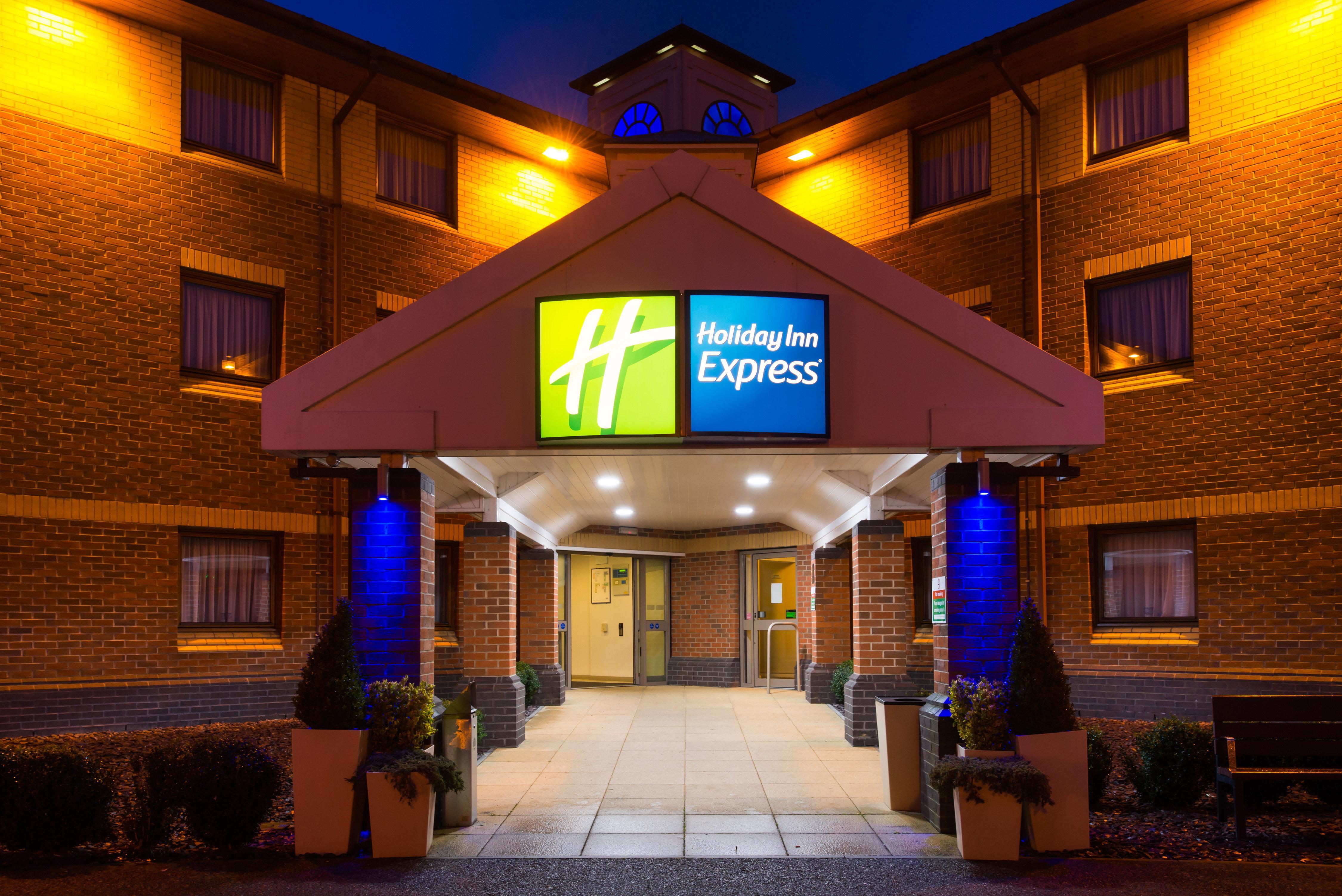 Holiday Inn Express Taunton East By Ihg Exteriér fotografie