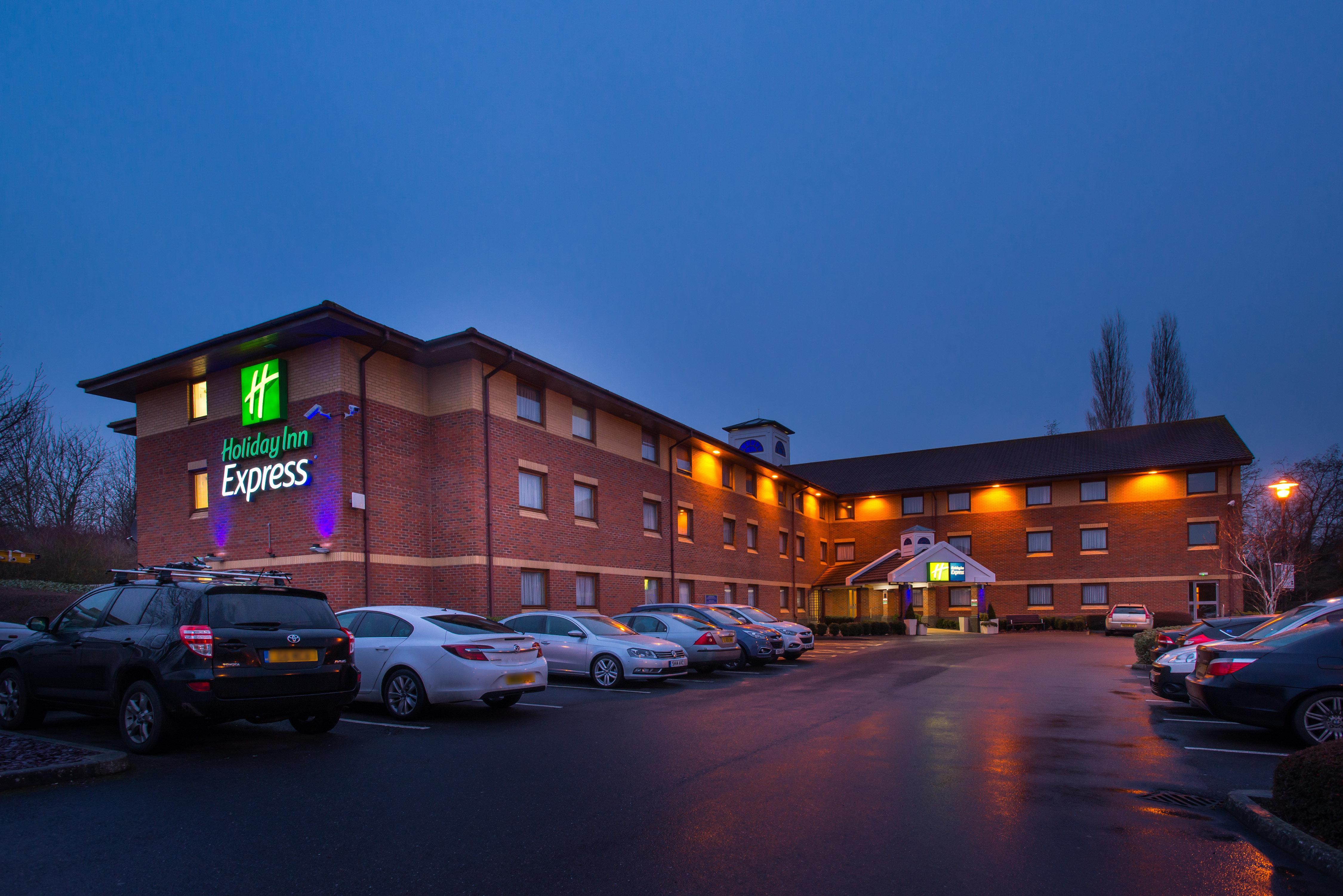 Holiday Inn Express Taunton East By Ihg Exteriér fotografie