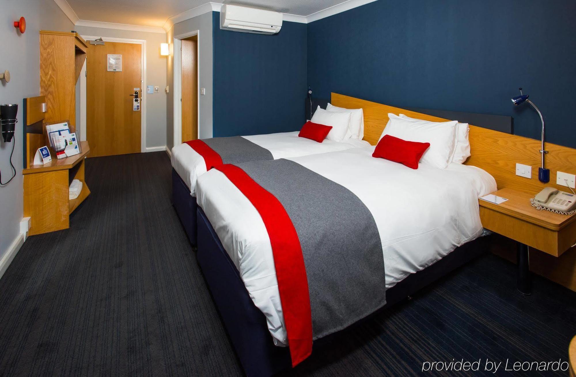 Holiday Inn Express Taunton East By Ihg Exteriér fotografie